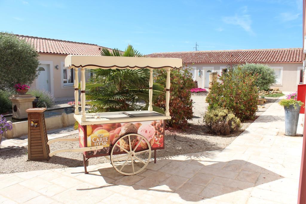 Hotel Et Residence De La Transhumance Saint-Martin-de-Crau Exteriér fotografie